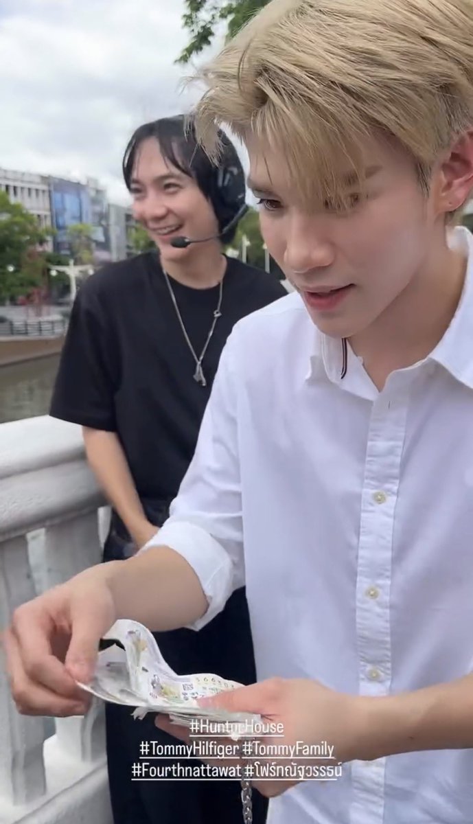 Nong4thsocute's tweet photo. ดาราที่ชอบซื้อหวยที่สุด กรุตราย ออกกองไหนซื้อทุกกอง 555555555555555555555555  ขนาดดารายังซื้อหวย แล้งเราเป้นใคร ด่วนค่ะ งวดนี้ไม่พลาด!! 🤣🤣 https://t.co/AizfcgwRFQ