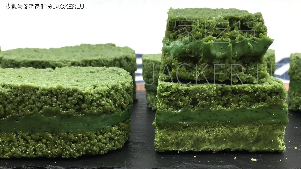 crystal53ly3's tweet photo. Just split a pack of crispy matcha cookies with my bestie u0026 we’re already planning our next snack run  Nothing beats casual snack time with the right people! https://t.co/HG1AC0BG3K