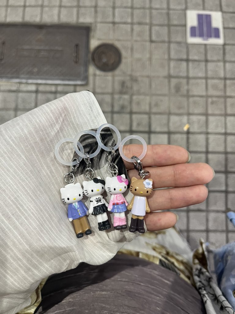 yzp_12's tweet photo. 遠隔ドリンク待ってます爆笑‼️
バイト行ってきます https://t.co/0h52EWKEe2
