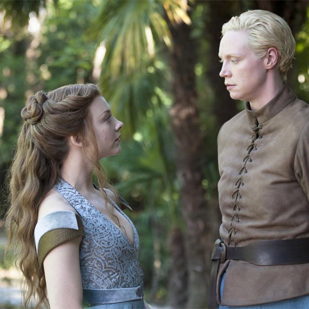 roseoftarth's tweet photo. ohhhhh margaery tyrell you’re carrying the whole lesbian agenda by yourself https://t.co/wPZNjsqUTC