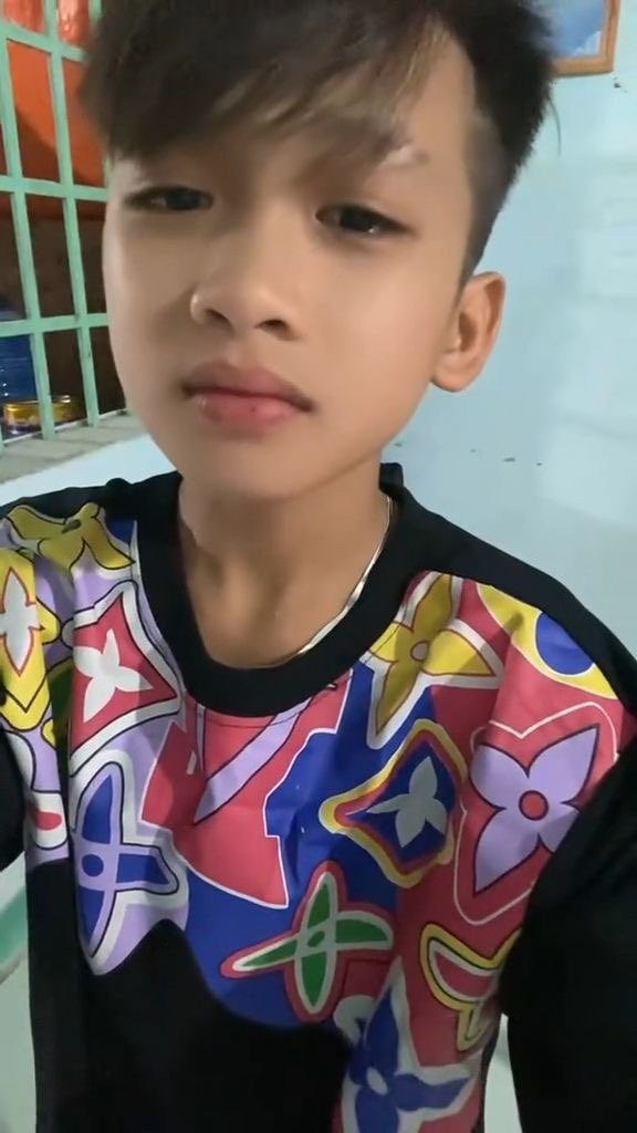 HuyHongen's tweet photo. Mua ib tele; https://t.co/FKldI8LH2c https://t.co/98GMsPvVdX