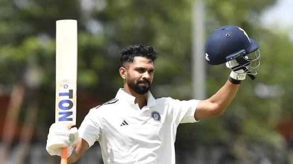 UmeansRUTU31's tweet photo. 🚨 JUST IN
Ruturaj Gaikwad is most likely to be picked as the replecement of Sai Sudharshan for the SL Test series.
Team may prefer him

🗣️ Sahil Molhotra/Indian Express/TOI

#SLvIND #RuturajGaikwad https://t.co/9KnANTEp0U