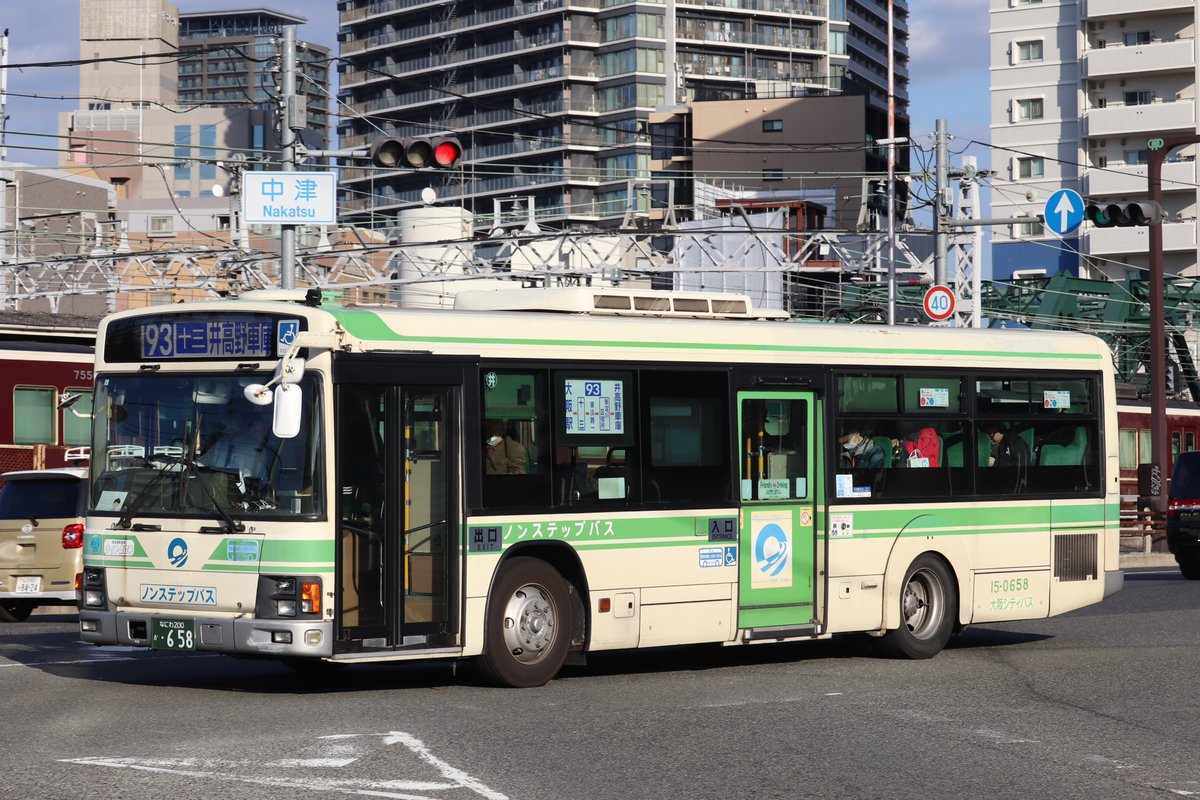0902citybus's tweet photo. ⭐︎除籍⭐︎ 
15-0658 KL-LV280L1改
先日幕が抜き取られていた658がナンバーを切られたようで…
残る営業車のV8は15-0656のみに。
全国的に希少なトルコンAT×V8の音を聴ける機会も減って寂しいですね…
お疲れ様でした。 https://t.co/NISAgpu4fO