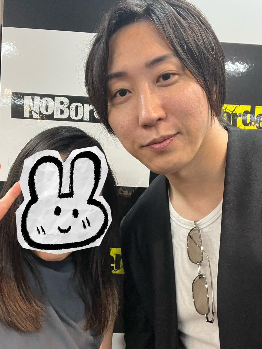 chinamism's tweet photo. NoBorderのイベントに当選して溝口さんと西川さんと写真撮ってもらったー✨✨
Youtubeで見る以上にオーラが凄かった！
X-Fileも好きなのでこれからも両方観ます✨✨ https://t.co/025t39GWgZ