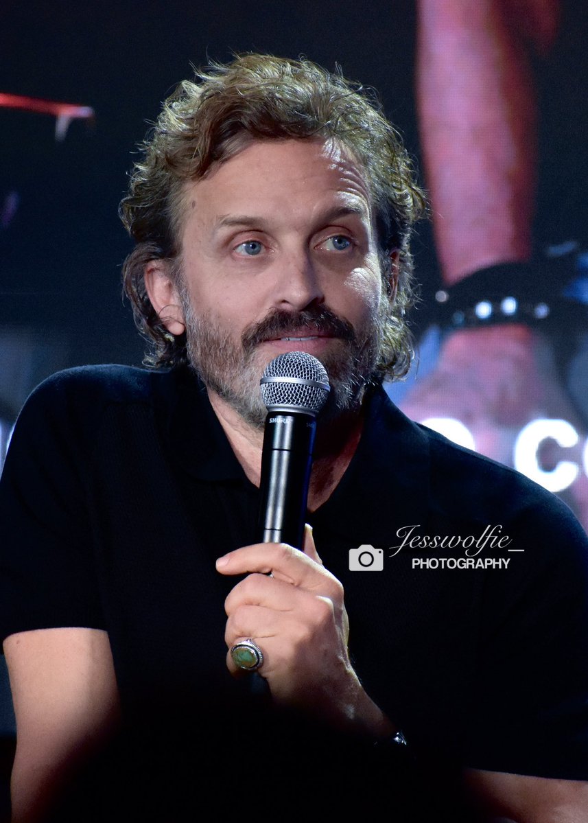 sykadeanw's tweet photo. Rob Benedict
Rome, Italy
JIB16
#robbenedict #ohmychuck #conphotography #spnfamily #spncon https://t.co/ZX40GimdTR