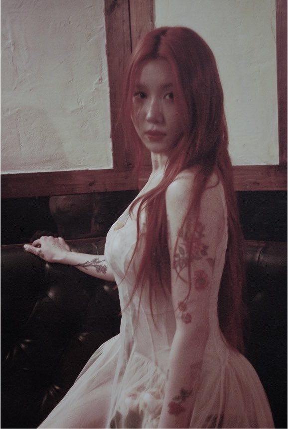 tellusboutur's tweet photo. 이번 앨범 컨포 너무 궁금함…………//// https://t.co/PzhkFil0yo