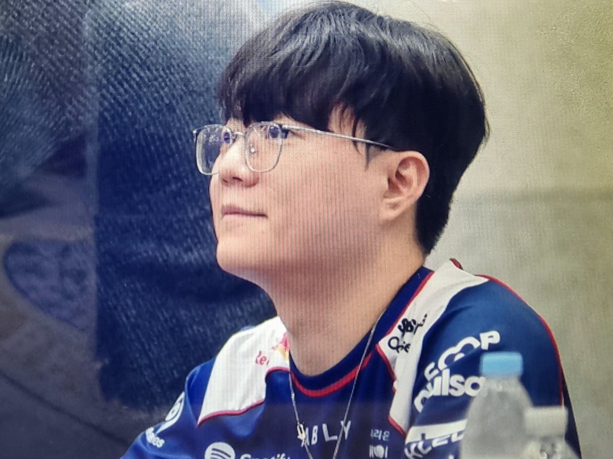 splendid__cute's tweet photo. 260808 프리뷰
#T1WIN https://t.co/1BwoStJMow