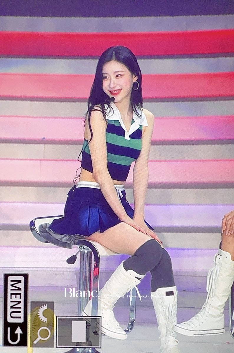 blanc_lcr's tweet photo. 260808 꿀뚝뚝...🍯
#ITZY #있지 #CHAERYEONG #채령 https://t.co/7M6bzgvbqs