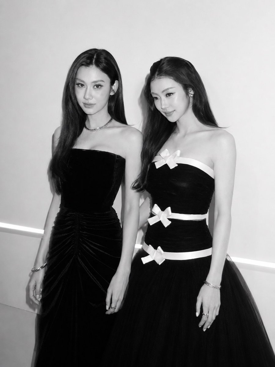 its_spacerabbit's tweet photo. Perfect match 🫶🏻

LENA AT WEIBO GALA 2026
#WeiboGala2026xLenaLalina

MIU AT WEIBO GALA 2026
#WeiboGala2026xMiuNatsha https://t.co/1Rpq7aazvM