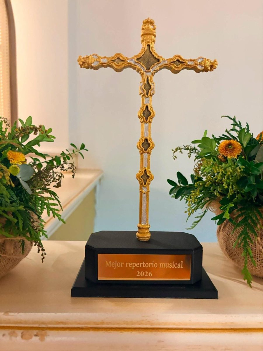 BMjulianCerdan's tweet photo. En la noche de ayer, durante la "I Gala Cofrade", organizada por la gaditana Hermandad de la Vera Cruz, nuestra querida @LaPalmaCadiz  obtuvo el reconocimiento al mejor repertorio musical de la Semana Santa 2026. Damos la enhorabuena a su Hermano Mayor, su Junta de Gobierno y a Adrián Cuez, encargado musical de la Hermandad, por este reconocimiento.

Si quieres ver las estadísticas del mejor repertorio de la Semana Santa de Cádiz, aquí lo tienes.
https://t.co/5LZ8HMVHsa

#SuenaJuliánCerdán