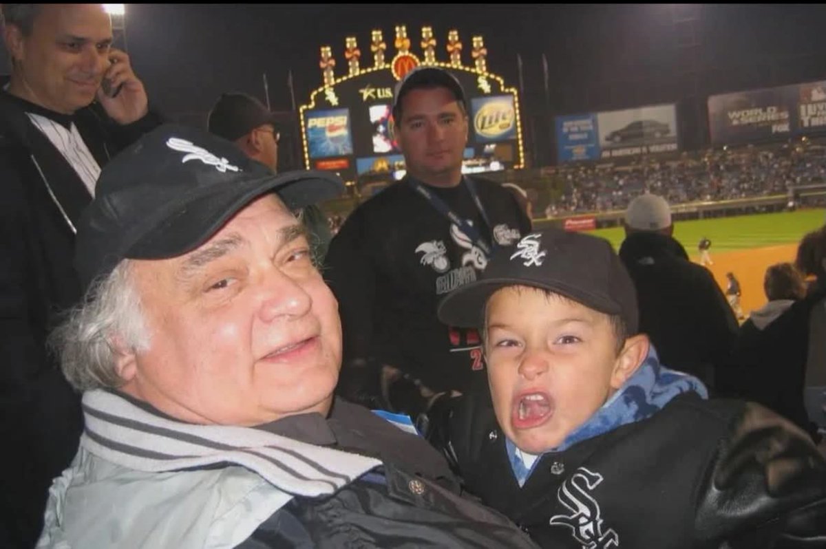 CatholicArena's tweet photo. Most random photo to ever include a future pope. https://t.co/kIf6UQVrrb