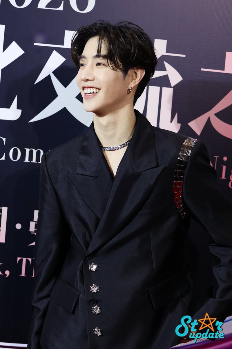 webstarupdate's tweet photo. หล่อข้ามทวีป “มาร์คต้วน” ร่วมงาน #WeiboGala2026

#MarkTuanXWeiboGala2026 #MarkTuan 
#WeiboCulturalCommunicationNight https://t.co/8jg6mlhXoG