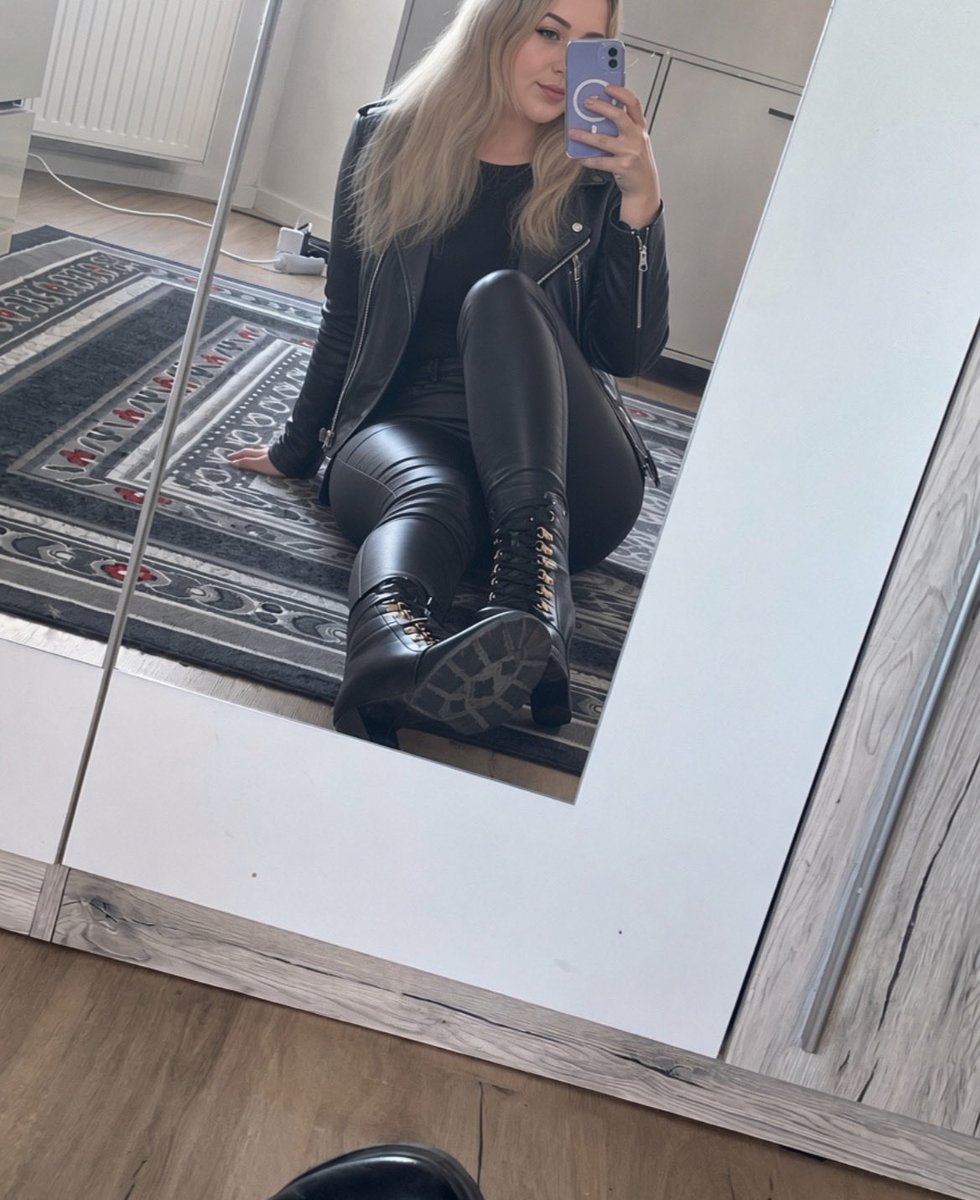 JJAngel777's tweet photo. Ich weiß du willst es, komm Abdrücken mein Sklave! 🐷😈

https://t.co/acepEGVnT7

#findom #paypig #zahlsklave #finsub #findomme #goddess https://t.co/0qRqAiz0ms
