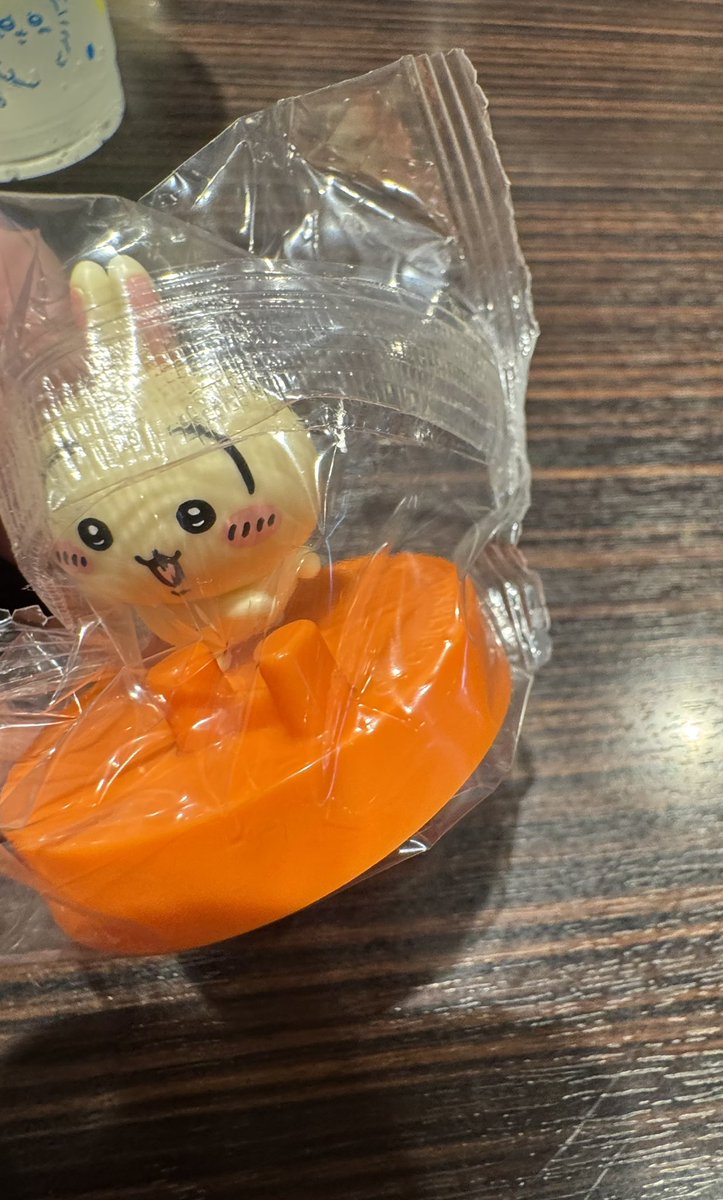 noradorami's tweet photo. 何言ってるか分からない、1回来たけど勝手に大混乱して帰って結局そこから一回も来てないのに、何ヶ月か毎に電話だけしてくるマジで心の底から私の事を怯えさせる人の電話をとってしまい負の波動にやられてたんですけど、ちいかわで洗い流してきました。ランダムでうさぎ出て救われた… https://t.co/DYv7ns4kq2