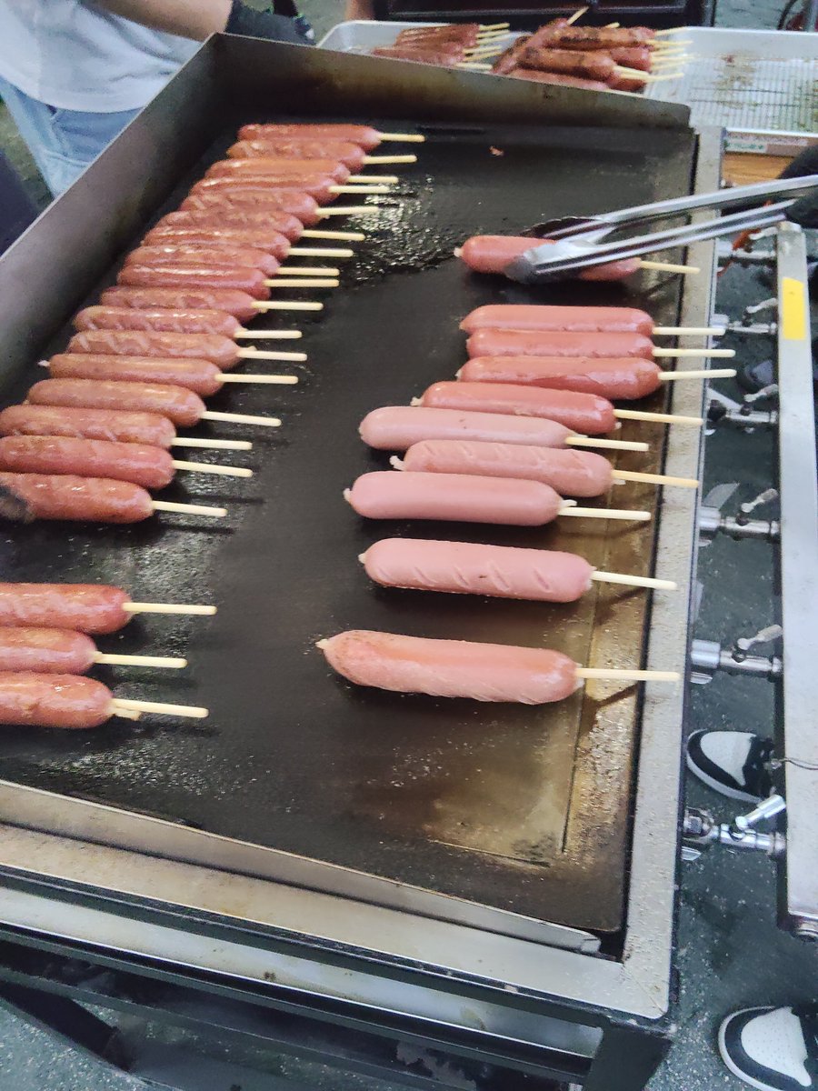 dendrovrc's tweet photo. 地元の夏祭りのボランティア
はるこなと https://t.co/E08upwj08I