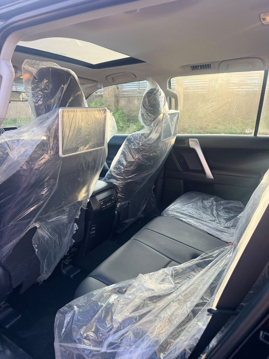 humble_Bash1's tweet photo. BRAND NEW TOYOTA PRADO VX.R V6 2024 MODEL GOING FOR JUST 125M LOCATION ABUJA, DM OR WHATSAPP 09077670304 https://t.co/Ds6iWleSpu