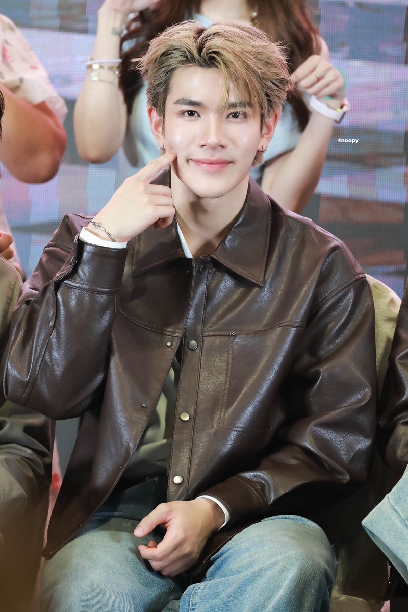 4noopy's tweet photo. His face is so softttttt 🤏🏻

GEMINIFOURTH IN MACAU 2026
#GMMTVFanfestInMacau2026
#Fourthnattawat #โฟร์ทณัฐวรรธน์ https://t.co/2ofhUa45sn