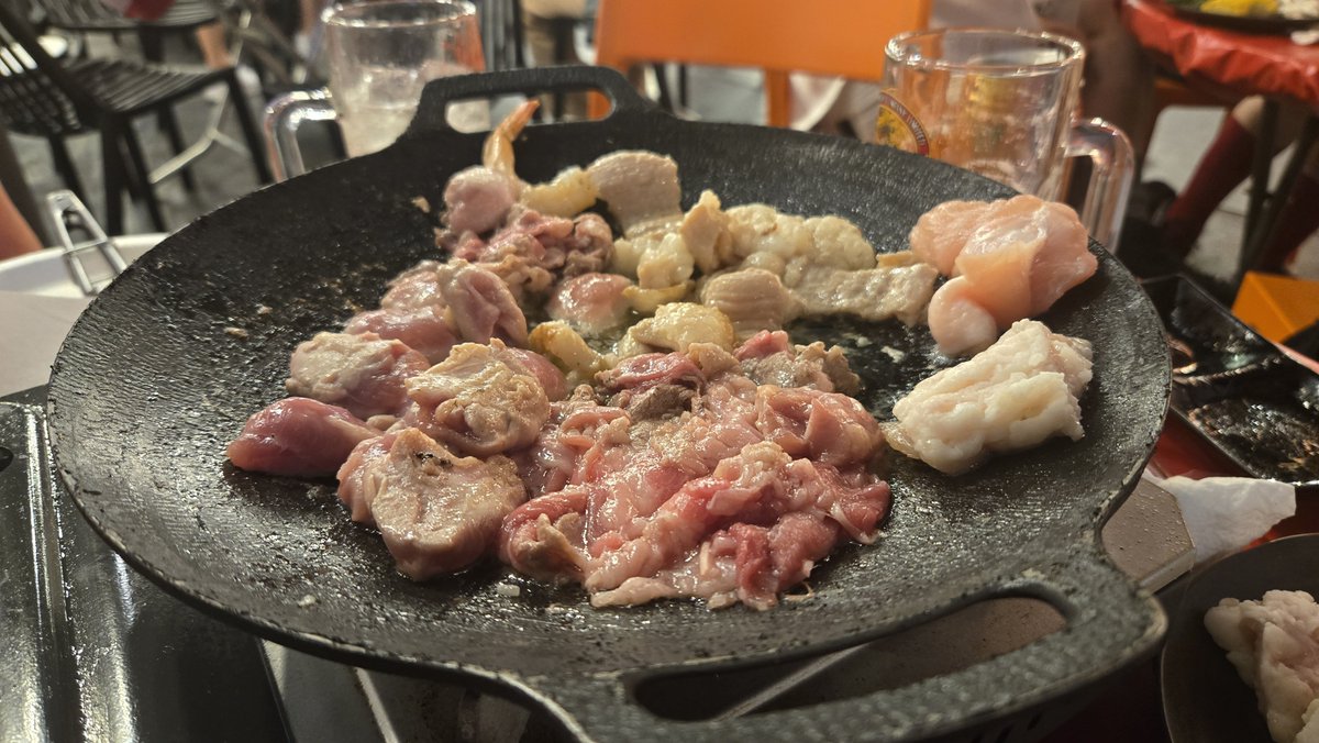 shampoo_tei_hat's tweet photo. #焼く前の海鮮
#焼く前の焼き肉
#焼いてる焼き肉
#マイアミ https://t.co/Qp5ul10t8S