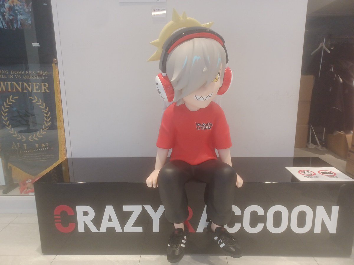 N_Tanakaa's tweet photo. 渋谷1日目は歩き回りました_(:3」∠)_ https://t.co/FGHHINQAAu