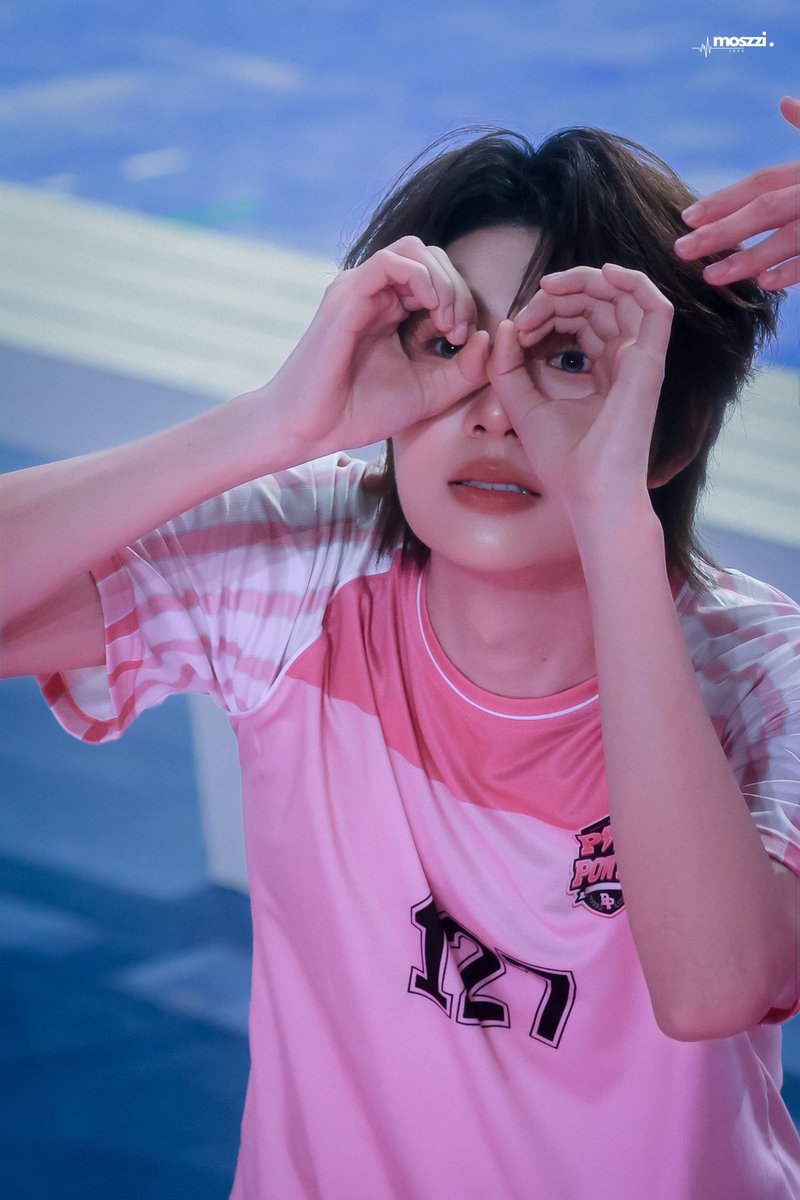 aey030901's tweet photo. @pitchy1a ส่องหาลูก

KENGNAMPING AT WEIBO NIGHT
#WEIBOGALA2026xDMD
#KNPxWEIBOGALA2026 https://t.co/zRJn3VcBZ0