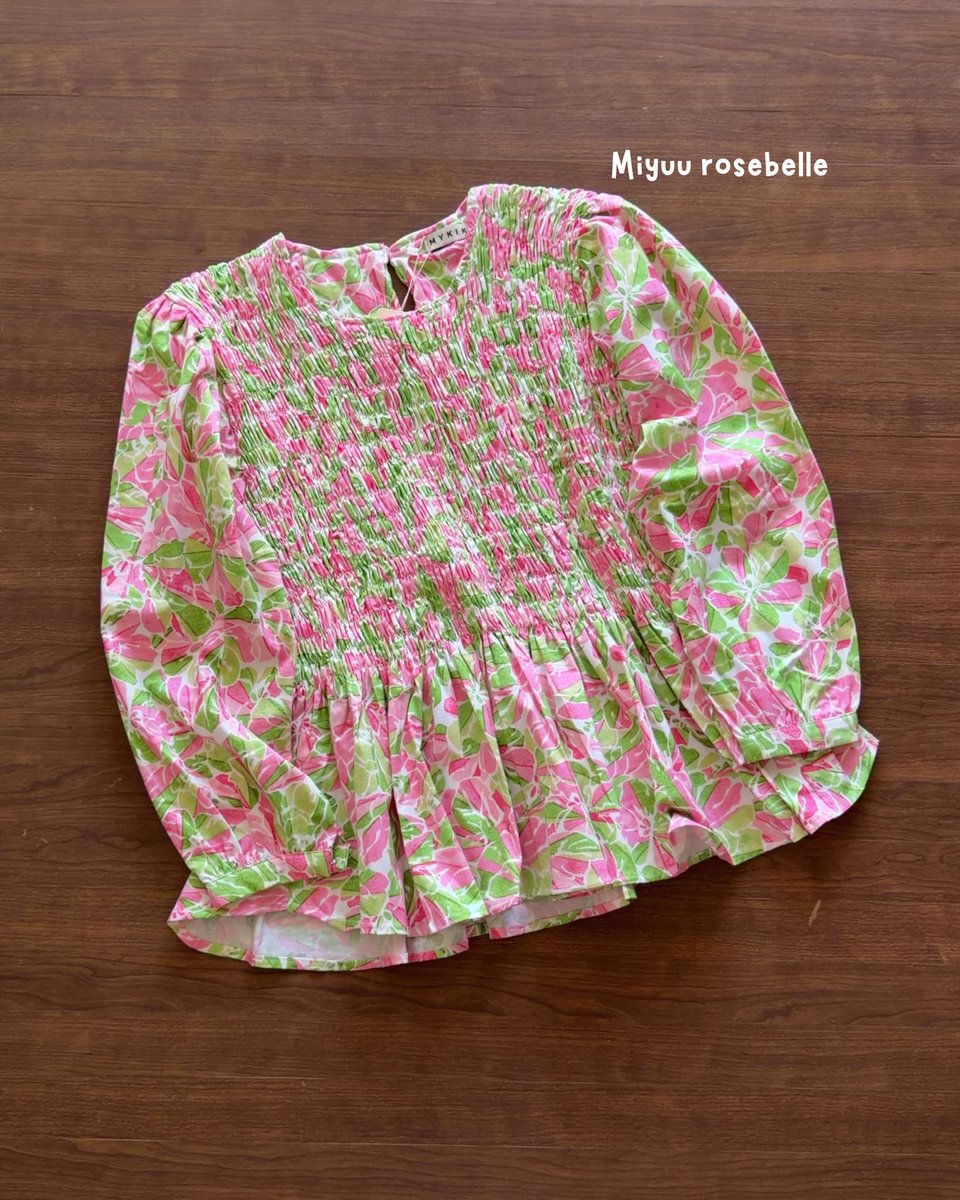 chaeinxz's tweet photo. miyuu smocked blouse
https://t.co/LCdStSCi7f https://t.co/zsVrjV7lkS