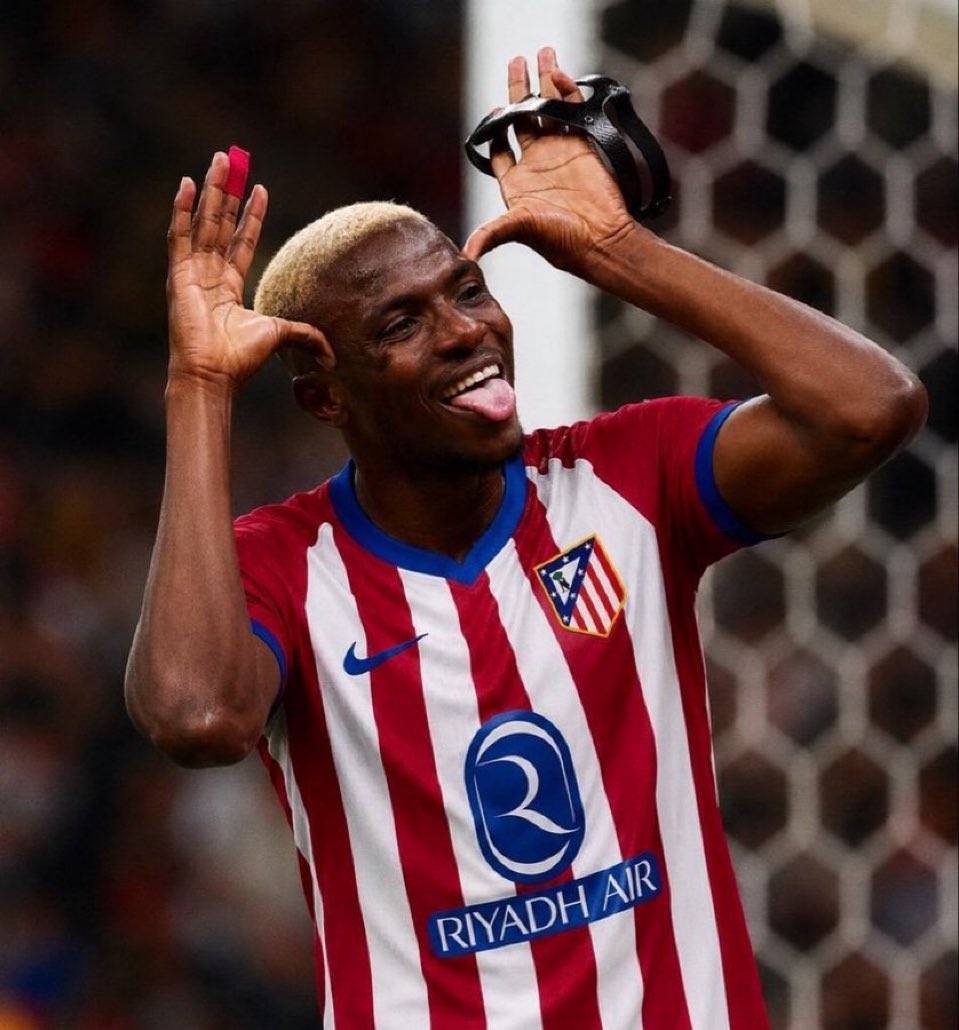 _INFO_ATM_'s tweet photo. ❤️🤍🇳🇬Mi granito de arena: #OsihemRojiblanco 

#Atleti #Oshimen #Fichajes #Cuti #Galatasaray #AtleticoMadrid https://t.co/5Mtnx4savF