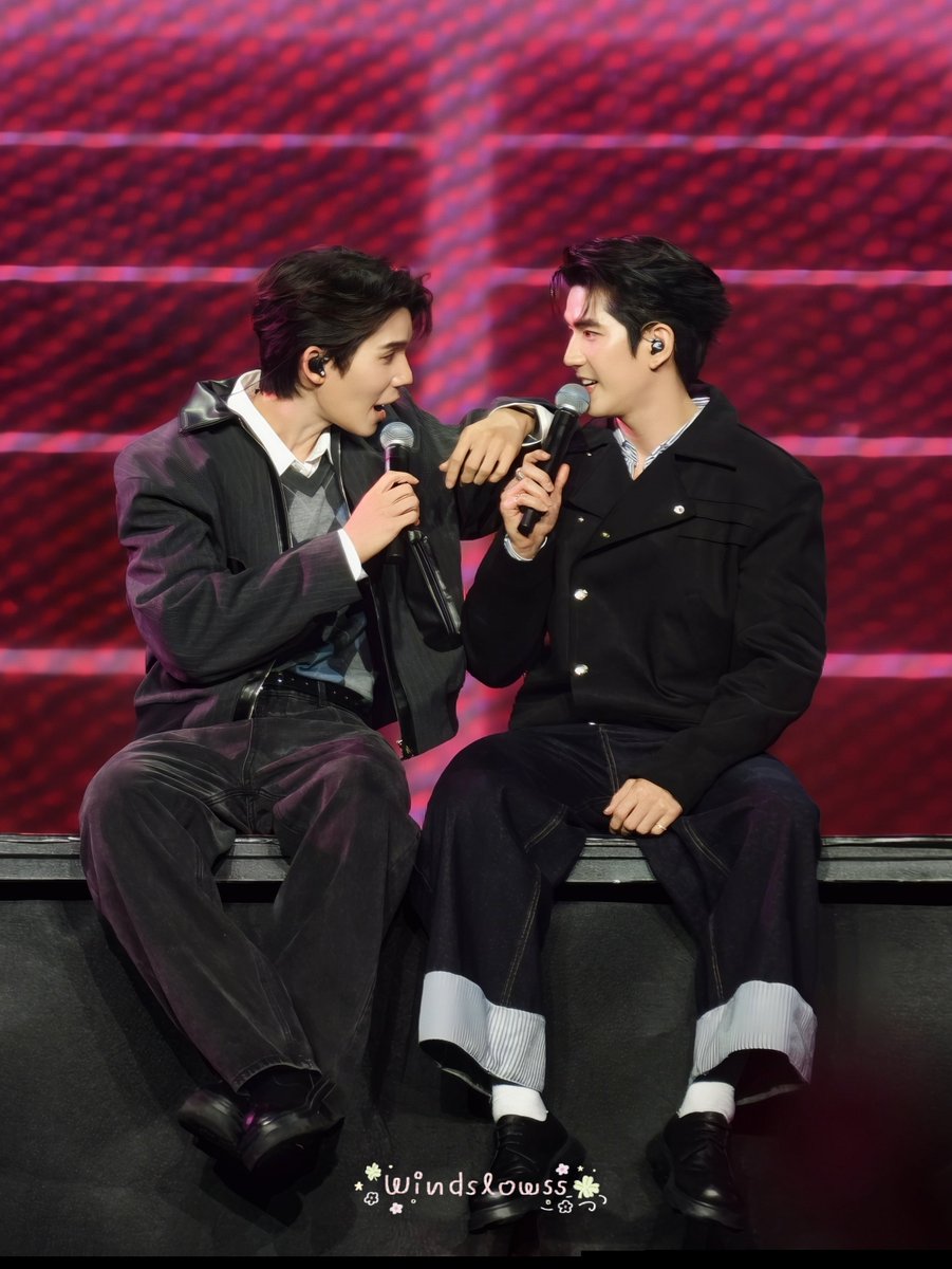 Amemi16's tweet photo. สองเพลงของจิมมี่ซีคือน่ารักมากกกกกก  มวลดีมาก 
รักกันขนาดนี้ทำไมข่าวลือเลิกกันบ่อยจังวะ เอามาจากไหนกั๊นนนน 

JIMMYSEA SHINING IN MACAU
#GMMTVFanFestinMacau2026
#JimmySea https://t.co/MnL0OMV0I3