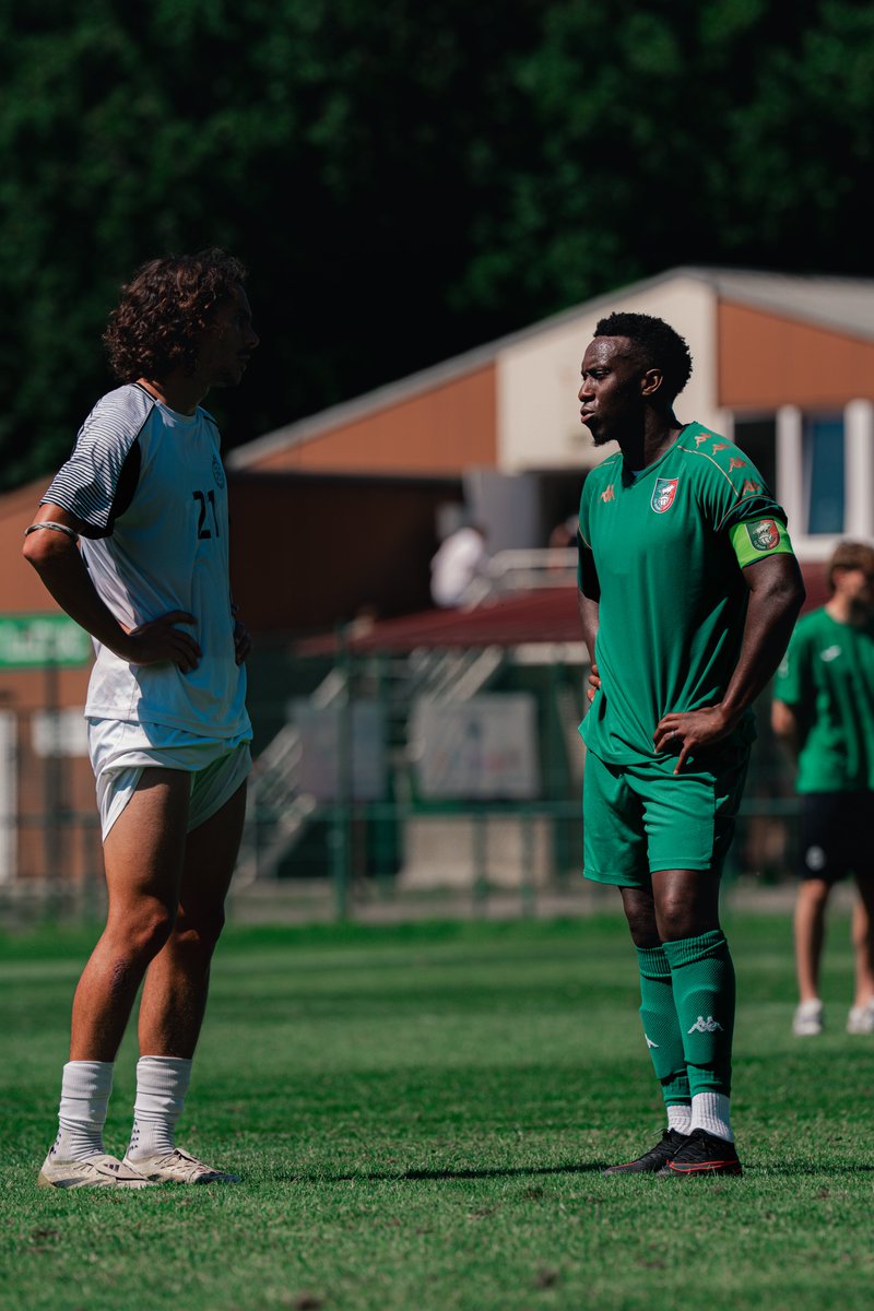 _CSSA's tweet photo. 🟢🔴 | CS Sedan Ardennes 1️⃣-1️⃣ Royal Excelsior Virton

Face à une équipe de D2 belge, nos Sedanais ont répondu présent. Une solide opposition proposée et de l'ambition dans le jeu et beaucoup de caractère face à un adversaire de qualité.

Sedan, Toujours 🟢🔴 https://t.co/WbWQzr2KhA
