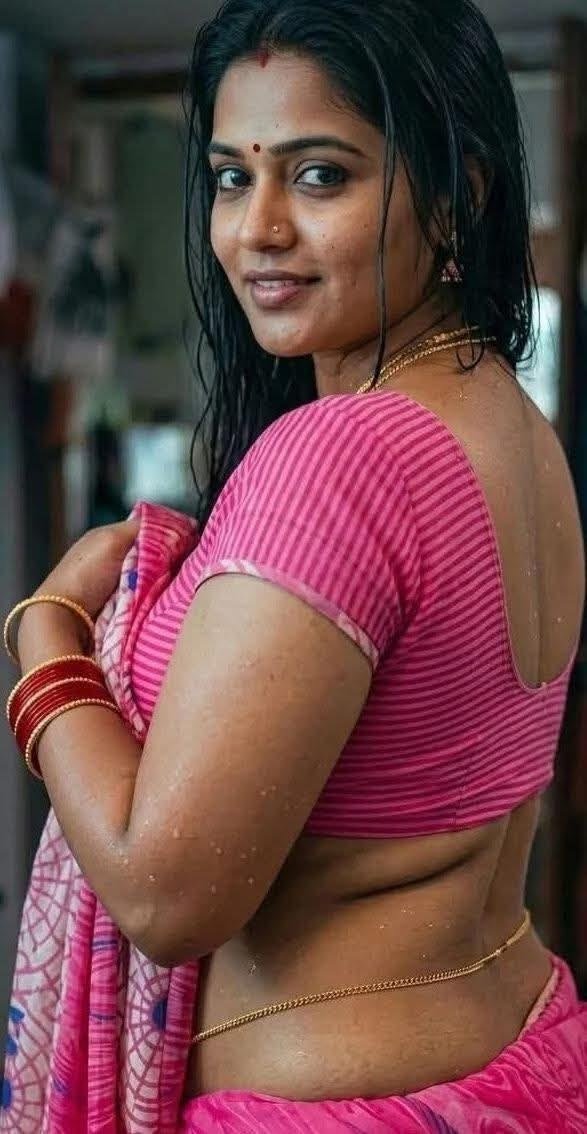 ranizu85's tweet photo. @LSexylaxmi @Nathiya2468 ❤️உம்ம்மா ❤️ https://t.co/WFRjuRDCKS