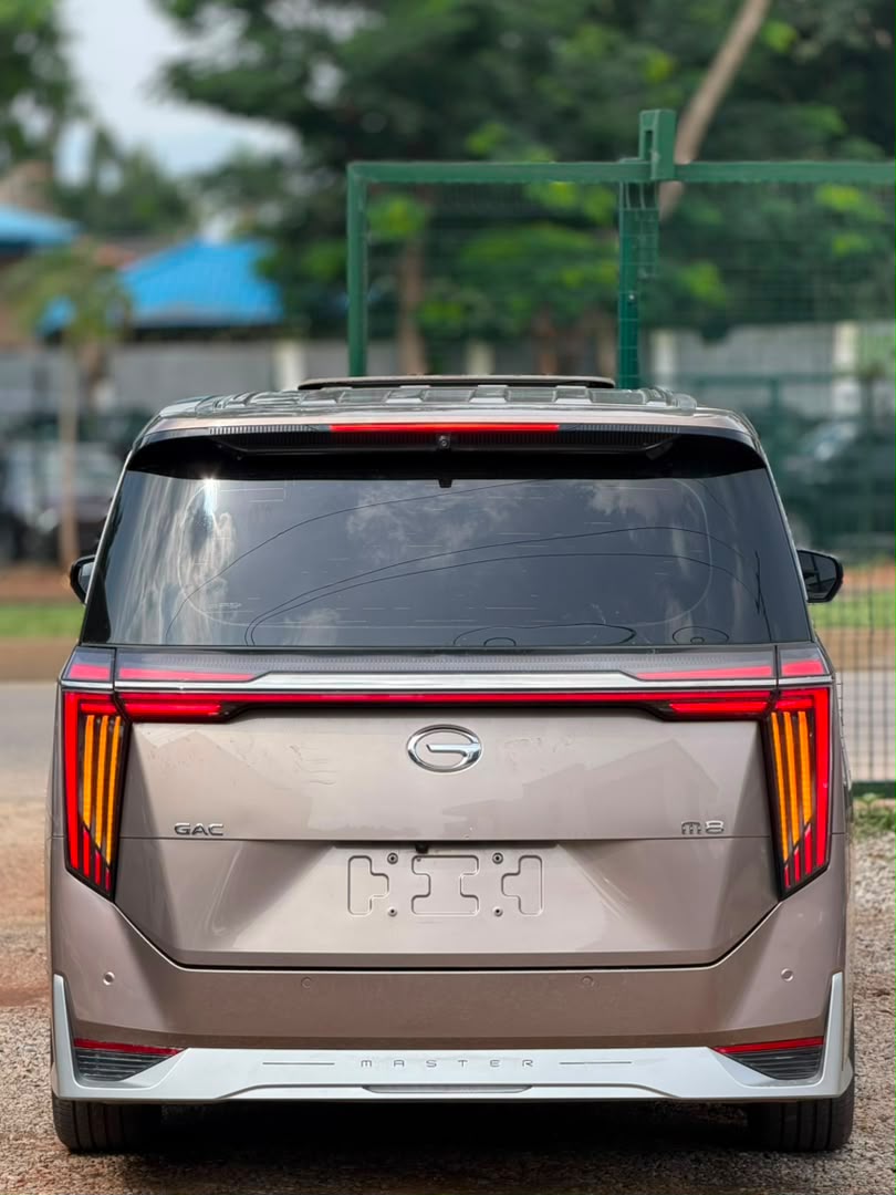 humble_Bash1's tweet photo. BRAND NEW 2024 MODEL  
GAC M8 BUS
FULL OPTION 
DOUBLE PANO 
ORIGINAL DUTY
BUY AND FLEX 
💰N88.5M
📍ABUJA
DM OR WHATSAPP 09077670304 https://t.co/zKlLUY4rRc
