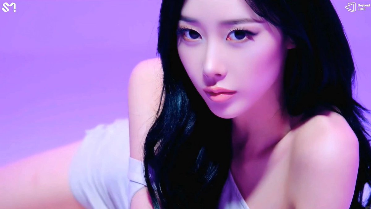 urmoon_aeri's tweet photo. HOT GIRL GISELLEEEE https://t.co/pQ2GN0Bsxx