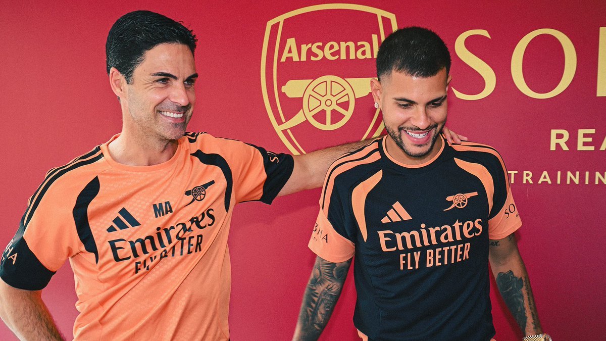 Arsenal525600's tweet photo. Premier is not ready! 
Line up everyone will much anticipate: 
Bruno Guimarães—Declan Rice—Martin Ødegaard/Eze. 

But some people are saying it could be either Rice or Guimarães. https://t.co/TrArMdrWM7