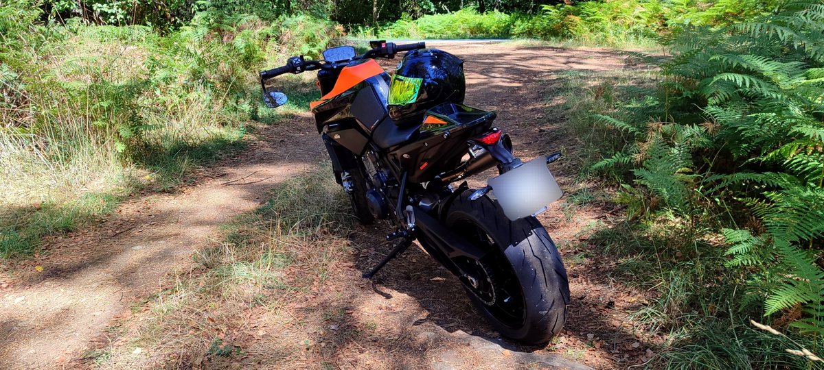 Diesel46theDoc's tweet photo. ⛰️ "Stroll in the Monts Dore" ⛰️
2021 KTM 890 Duke
#Readytorace #KTM
#Duke890 #Weareorange
#Arai #2wheels https://t.co/86CqmL2GWe