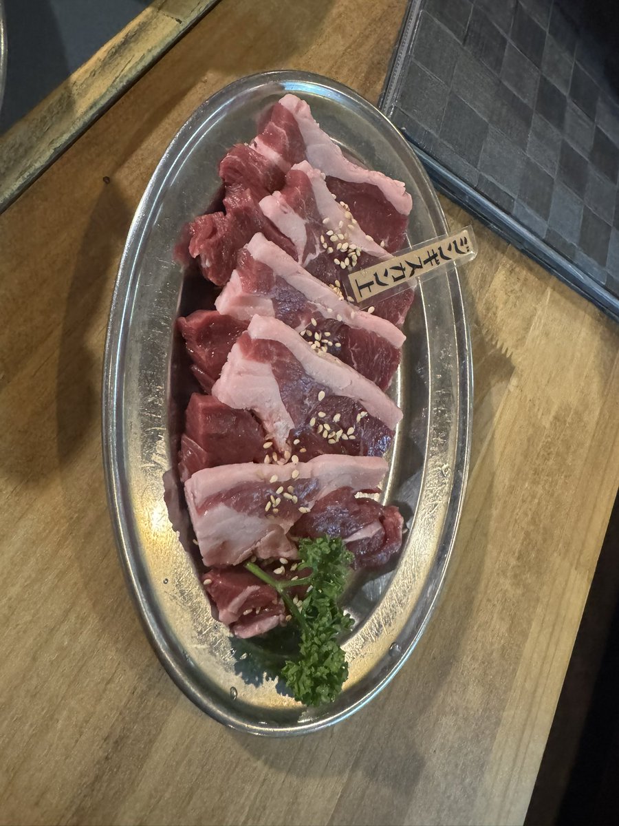 td05h's tweet photo. 苫小牧でジンギスカン。
#ジンギスカンねぎぼーず https://t.co/ZlddsKJaW1