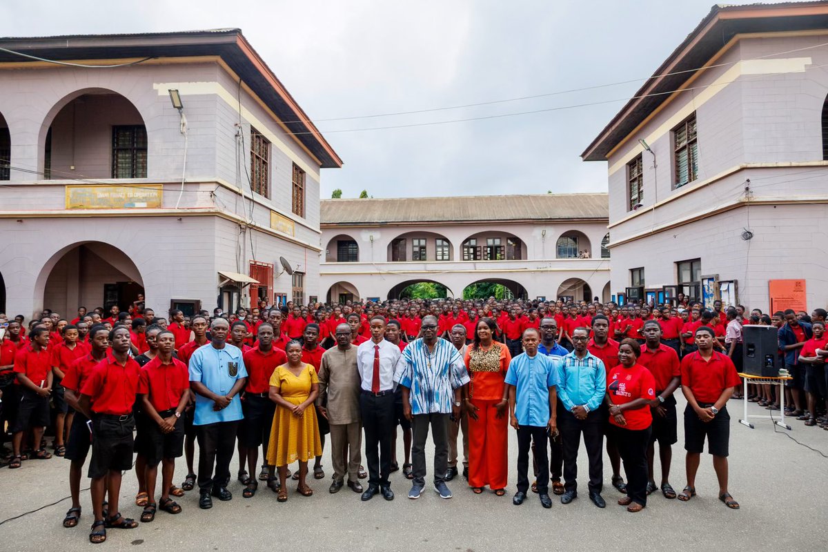 cornelmedia_'s tweet photo. Memories we captured for Lumai Fumbelo during his stay in Mfantsipim 📸✨❤️🖤❤️
Let me know your favorite slide in the comments
#mfantsipim #lumaifumbelo #kwabotwe #documentary #cornelmedia https://t.co/JRW3pR7DiG