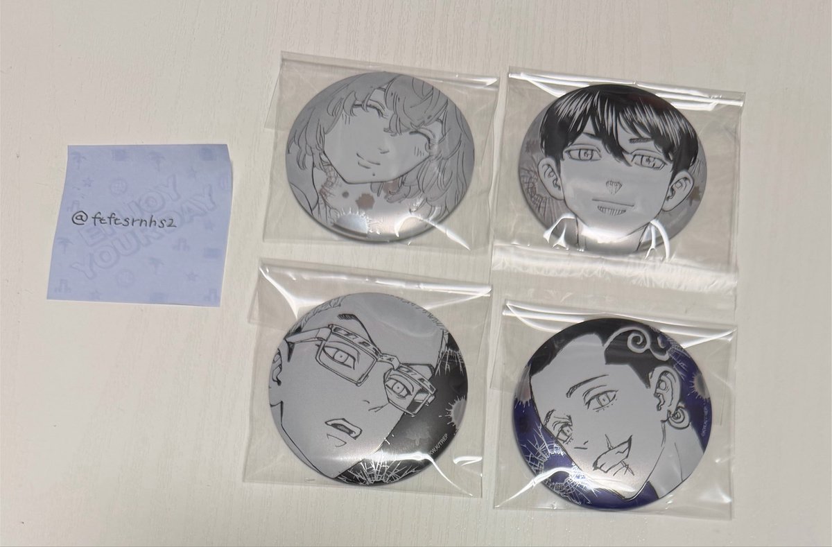 ftftsrnhs2's tweet photo. 東京リベンジャーズ 新体験展 マイキーマート メタリック缶バッジ

譲→写真1〜2
求→マットメタリック缶バッジ 佐野 松野
or マイマ大阪特典 佐野 松野
or 1枚目 定価送料　2枚目 300/個+送料
譲渡の場合1枚目は2枚目含む優先

郵送、名古屋手渡し

お気軽にお声掛けください https://t.co/eiLxO2ey4r