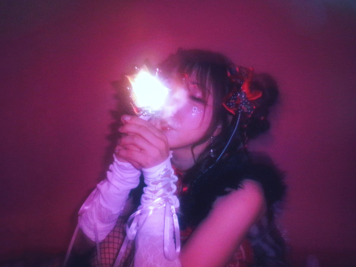 _d_r_o_p_'s tweet photo. #DOLLPLAY https://t.co/SSm4YPwNti