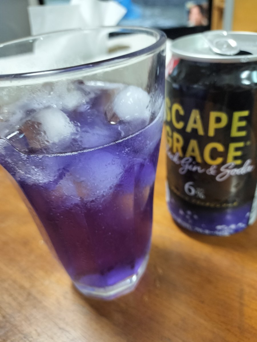 SONOGAdidi's tweet photo. I Love Gin.
あ〜クラフトジン飲みたい。
#craftgin https://t.co/sEYf9lFZ4X