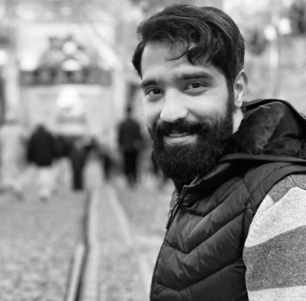nazdikesobh's tweet photo. پس از این جنایت، هر بی‌شرفی که از پایان #اجتماعات خیابان‌ها و یا نه به اع..ام دم بزند؛ او را مزدور اسرائیل و موساد و ستون پنجم دشمن بدانید. https://t.co/Qe8m2dwTmi