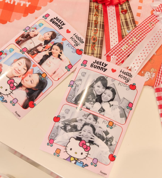 142JoV's tweet photo. need HD version of these pls 🥺🥺 https://t.co/GLmMjol9Yz
