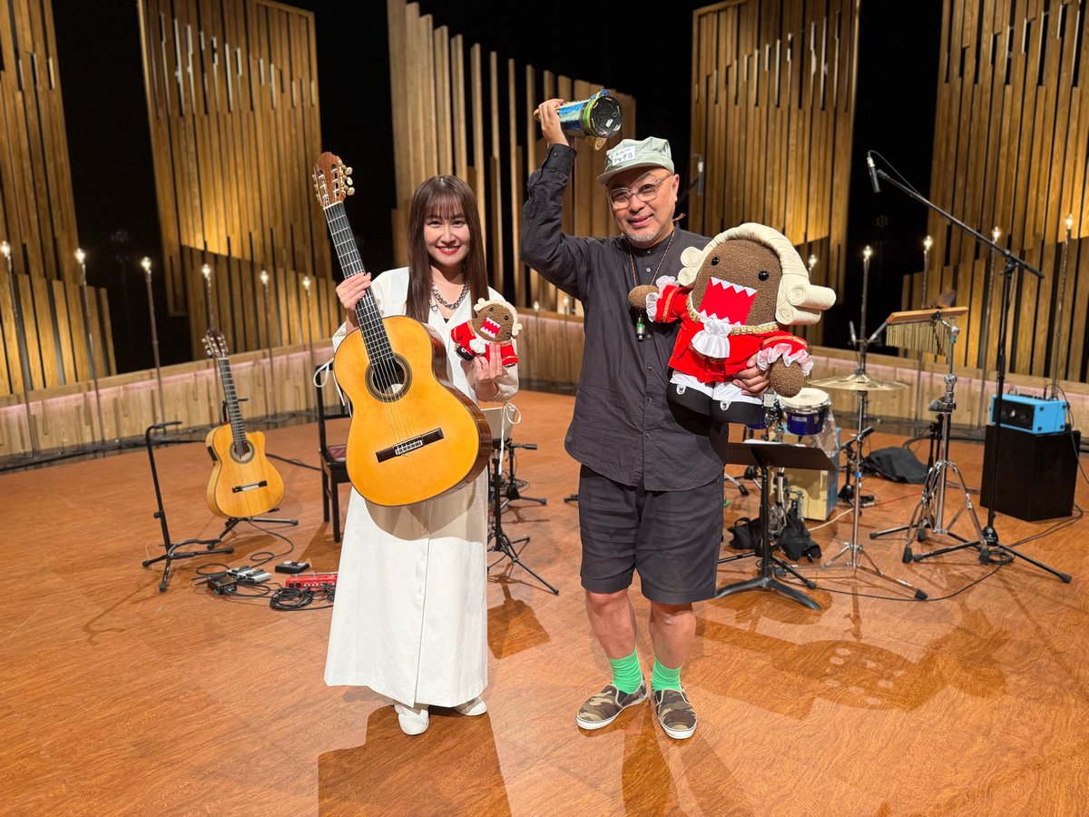 ayane_shino's tweet photo. 8月8日(金)22:55〜23:55
NHK BS4K プレミアムコンサート

志野文音(g)×ASA-CHANG(per)の
「8Kプレミアムコンサート」が４Kに登場！

オリジナル曲、クラシック曲、そして志野さん編曲によるレイ・ハラカミの名曲をクラシックギターの響きで。

https://t.co/sHDYwwYJ5X https://t.co/uoE4qBfmD6