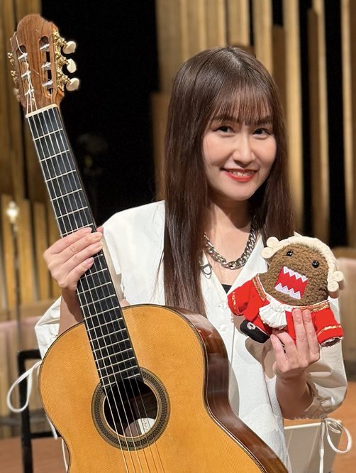 ayane_shino's tweet photo. 8月8日(金)22:55〜23:55
NHK BS4K プレミアムコンサート

志野文音(g)×ASA-CHANG(per)の
「8Kプレミアムコンサート」が４Kに登場！

オリジナル曲、クラシック曲、そして志野さん編曲によるレイ・ハラカミの名曲をクラシックギターの響きで。

https://t.co/sHDYwwYJ5X https://t.co/uoE4qBfmD6