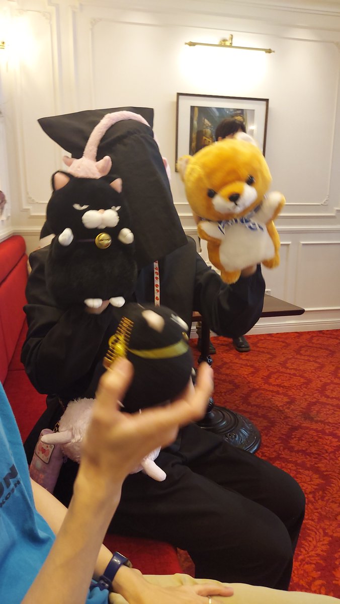 hotokeneko's tweet photo. キャラたちもものすごく可愛かったんですが、KUROKOさんが可愛いのなんのって……
動きだけでこんなかわいく表現できるのですね、さすがです。ファンになりそう
ツーショも撮っちゃったよ！！ https://t.co/oIYAcuWeOA