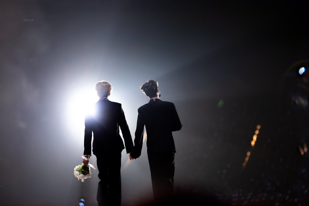 jrr_juupiter's tweet photo. Wedding day 🕊️

#junniorrs #markjrtn 
#juniormark @jnnrrs @Markjrtn 

JUNIORMARK ALONG SUNNYMOON 

#JuniorMarkConcertD2 https://t.co/aLfZA7h4O8