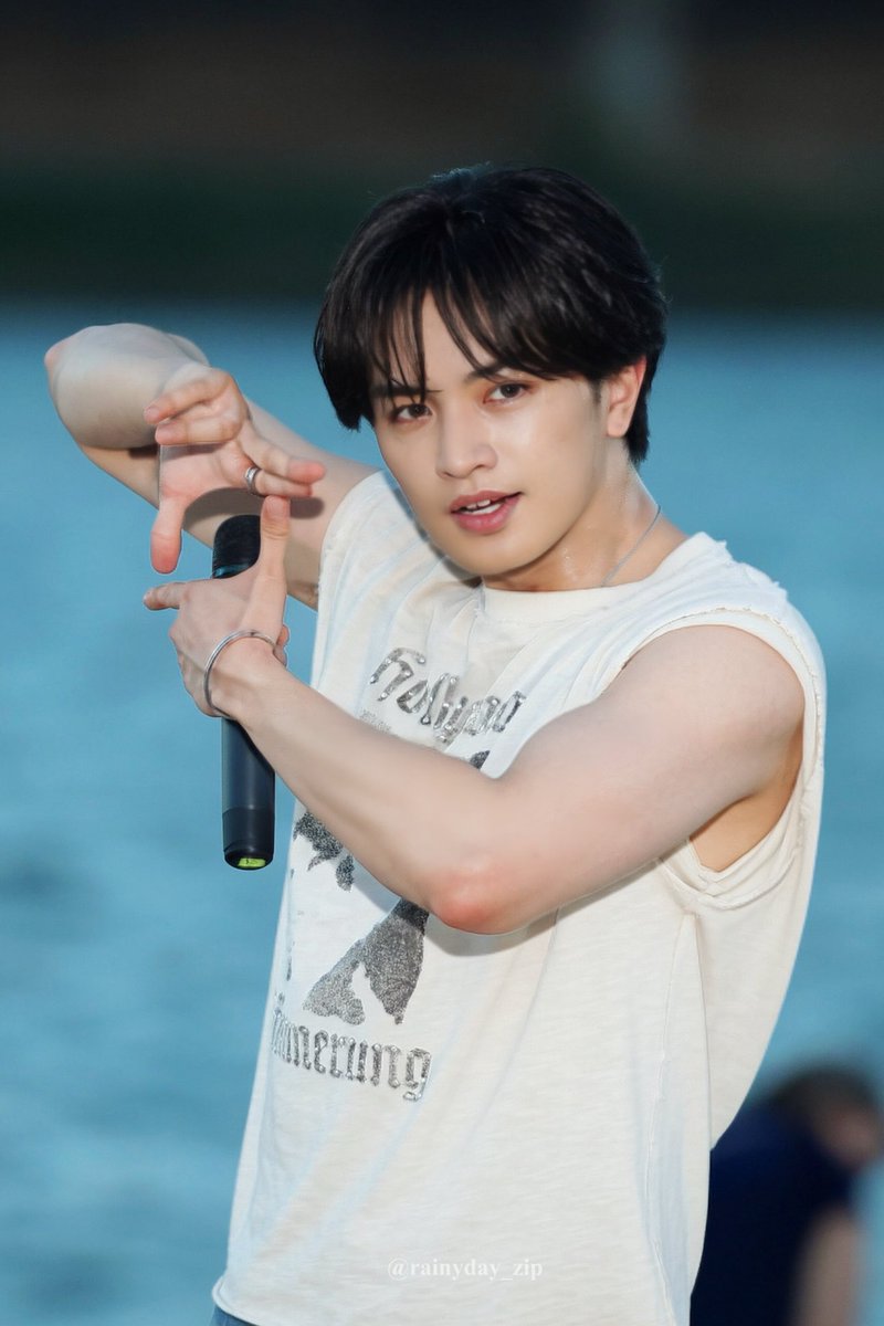 rainyday_zip's tweet photo. 260808 한강버스킹
#中島健人 https://t.co/w2DzSJjqvV