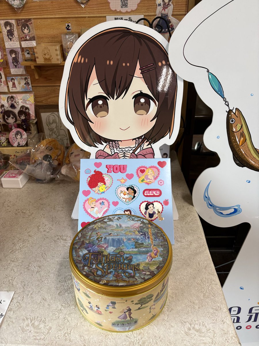 keiryupark's tweet photo. レモラテさんよりDisneyのお土産をいただきました🙌✨❤️

本当にいつも可愛いくて、ディズニーに行きたい欲が上がってます🥺✨

スタッフといただきますっ😆✨
いつも本当にありがとうございます😊✨✨✨ https://t.co/F6lIPIJ0Ao