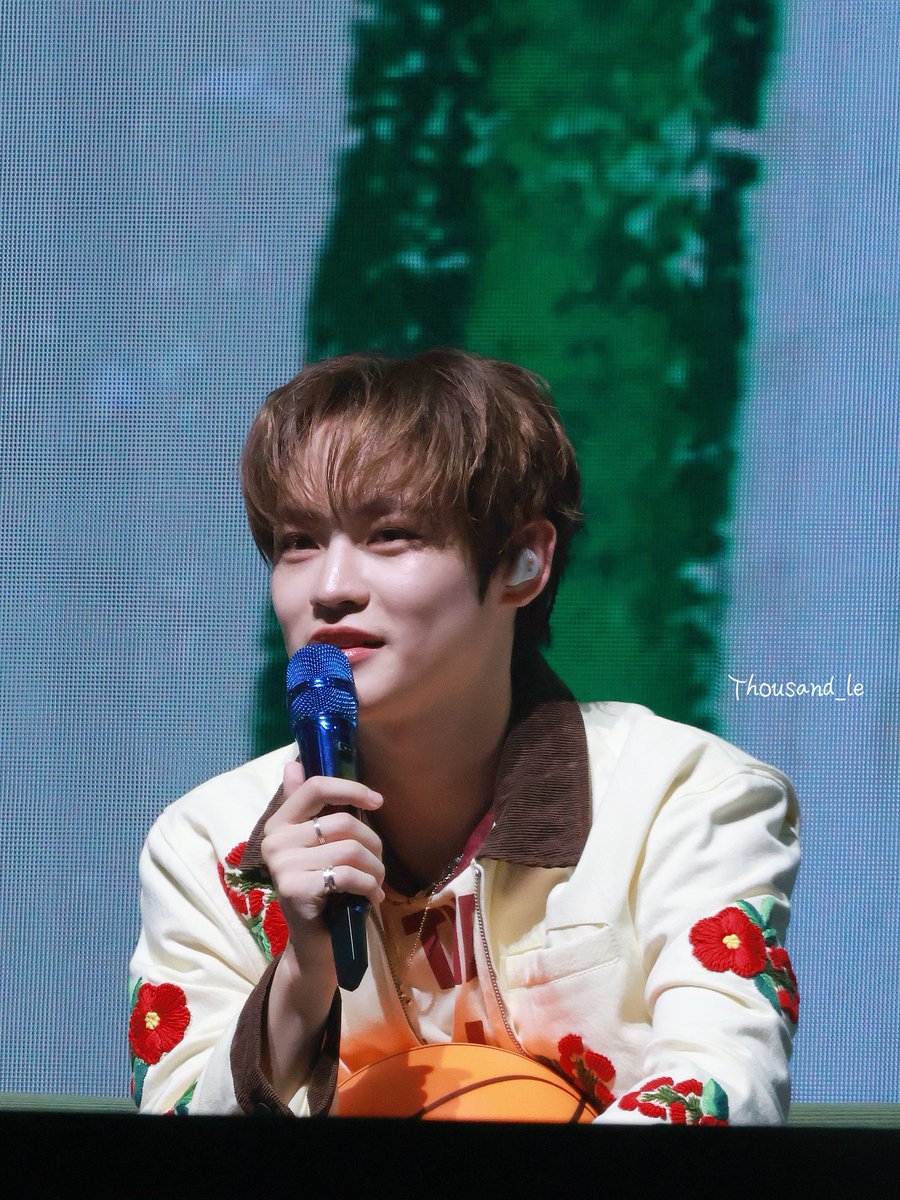 thousand_le30's tweet photo. 260719 Roommate fan meeting 🇨🇳
#chenle #辰乐 #친리 #nct https://t.co/bciM5ziJAw