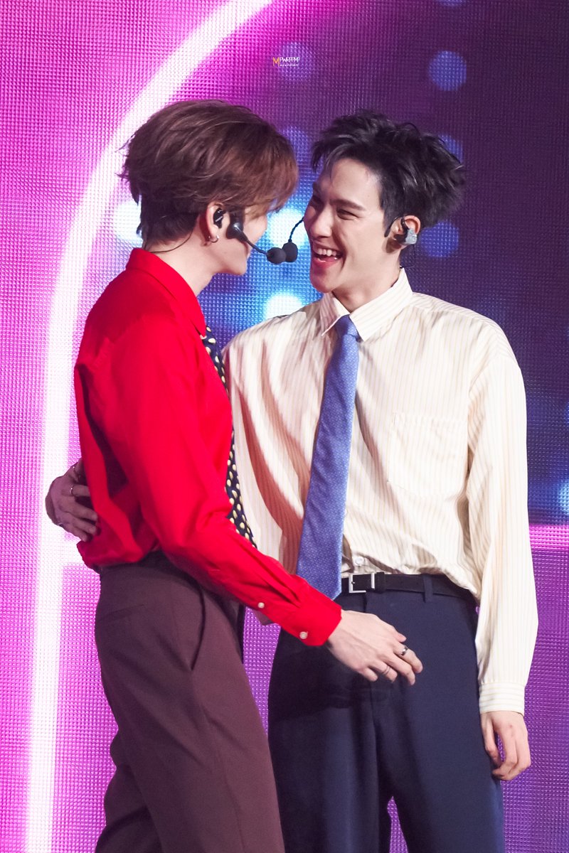 mpwrppmp's tweet photo. 08.08.26📸🤵🏻‍♂️ | memmorimm *~🎀

วันนี้เปลี่ยนสีชุดดคับ❤️💛

JUNIORMARK ALONG SUNNYMOON  

#JuniorMarkConcertD2
~° #junniorrs #markjrtn 
#JuniorMark #จูเนียร์มาร์ค °~♧ https://t.co/jiGBpRKgiF