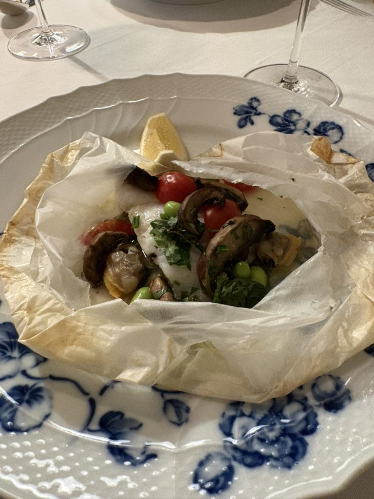 sh__ru_ock's tweet photo. 記念日ディナー🍽️ https://t.co/IbXr7UuKbM