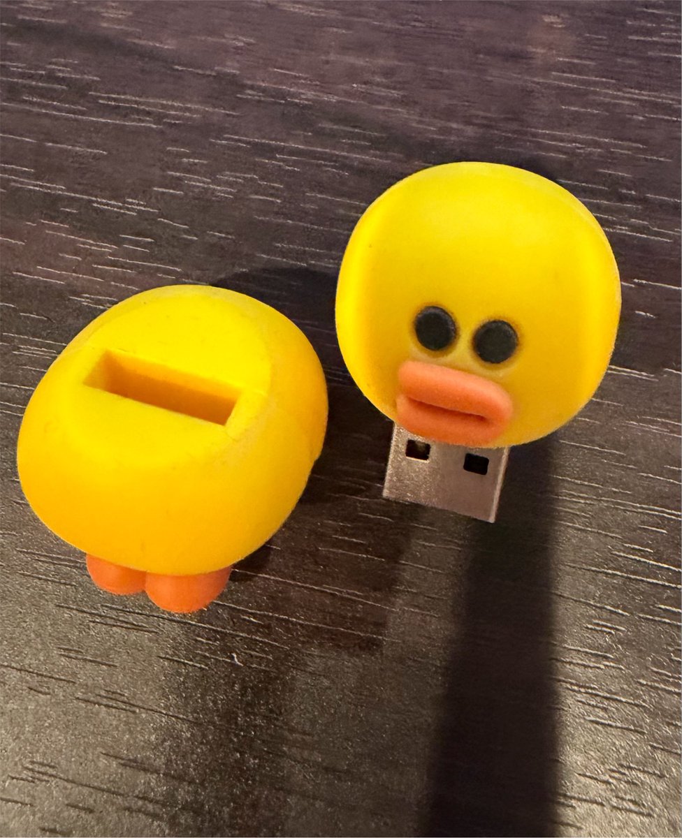 tethtech's tweet photo. 首もげたと思ったらお前USBやったんかえ…10年越しに知ったわ https://t.co/7FbKU040Ru